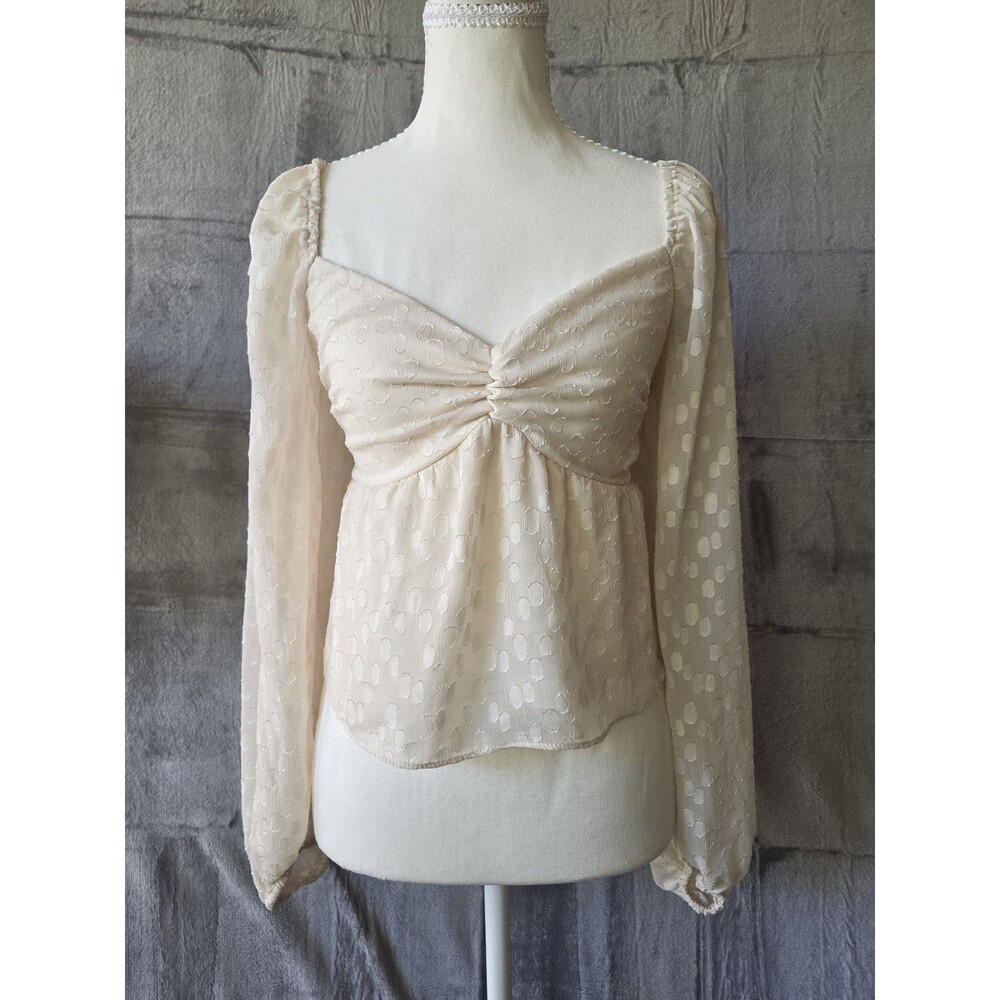 Francesca's Cream blouse L Swiss Dot Smocked Sweetheart Neck Puff sleeve Peplum